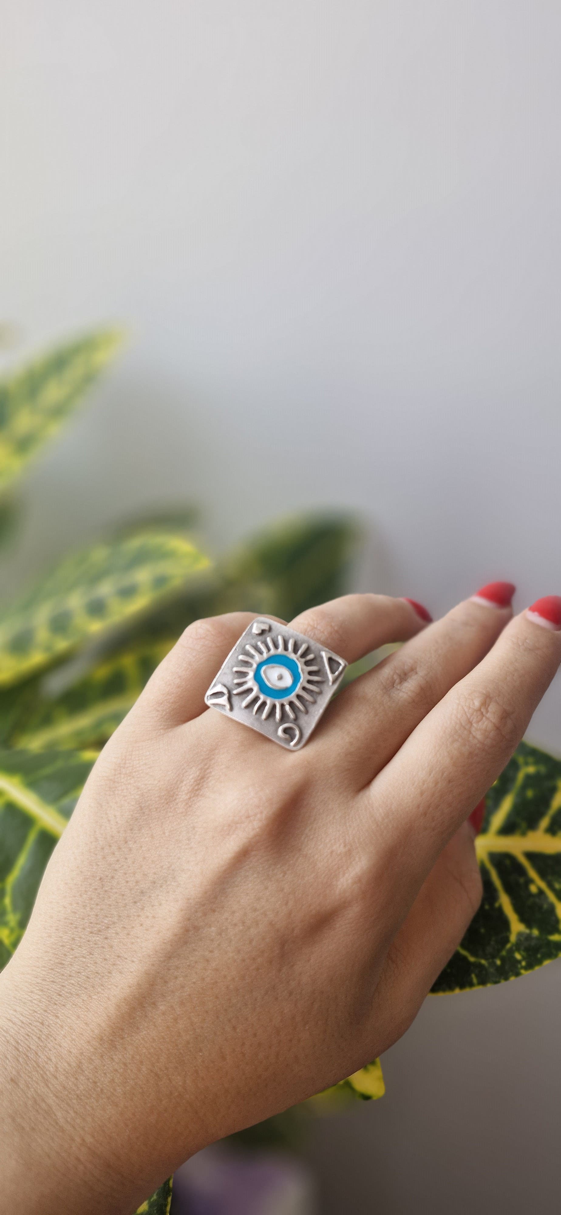  انگشتر ورشو طرح چشم 